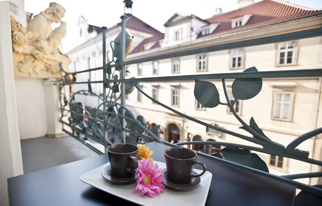 Charles IV Apartments Prag Eksteriør billede