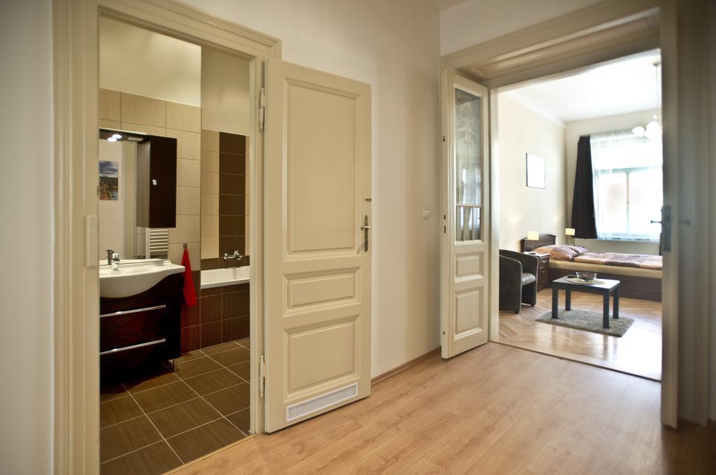 Charles IV Apartments Prag Eksteriør billede